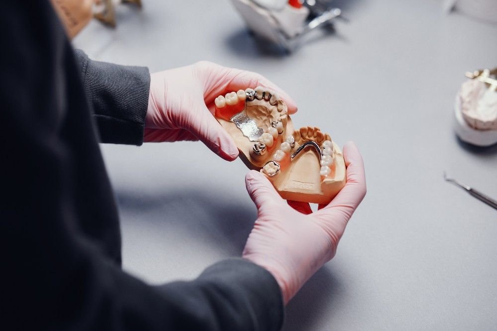 Best Dentists-denture Fixing Services in Greater Noida